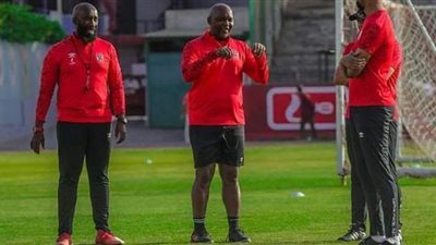 موسيمانى يغادر القاهرة متوجها إلى جنوب أفريقيا رفقة جهازه المعاون