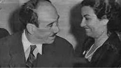 رسائل حب وغرام.. كيف سخّر أحمد رامى قصائده لـ أم كلثوم