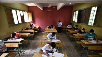 طلاب الإعدادية بالمنوفية عن امتحان العربي: 