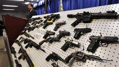 بعد 3 عقود.. قاض أمريكي يسمح بحيازة الأسلحة بولاية كاليفورنيا