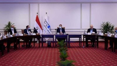 رئيس الوزراء يحضر اجتماع الهيئة العامة للمنطقة الاقتصادية لقناة السويس