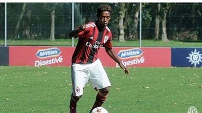 انتحار لاعب ميلان بسبب العنصرية