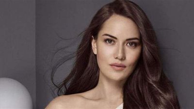 «فهرية أفجان» تحتفل بعيد ميلادها الـ 35 بصحبة ابنها