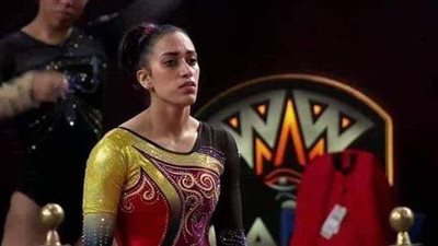 بعد الفوز بذهبية العالم للجمباز.. نانسي طمان: بلعبها من عمر 4 سنين وكنت بنت شقية