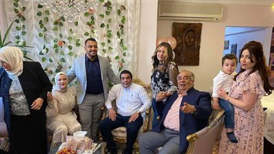 يوسف زيدان يحتفل بخطوبة ابنته.. ويكشف عن موعد الزفاف| صور