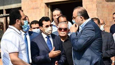 وزير الرياضة يتفقد أعمال التطوير الشاملة بنادي الصحفيين