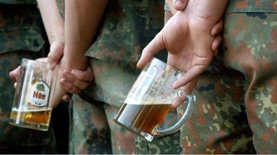 البيرة والنبيذ.. المزاج يعرقل انسحاب الألمان من أفغانستان