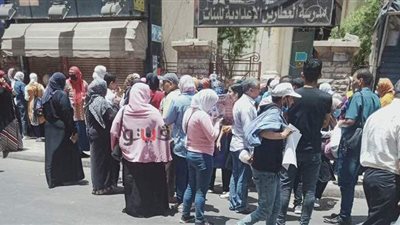 آراء الطلاب في امتحانات الإعدادية.. سهولة الجبر والإحصاء في القاهرة.. صعوبات في الهندسة بالمنيا.. وسعادة بالمنوفية | فيديو