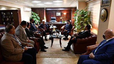 أشرف صبحي يلتقي لجنة الشباب والرياضة بمجلس الشيوخ