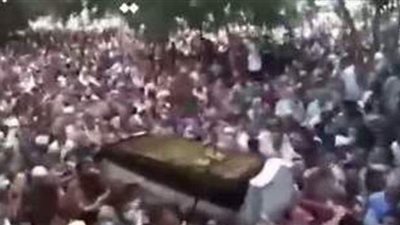 جنازة مهيبة للشيخ عبد الله عزب بمسقط رأسه بالقليوبية | فيديو