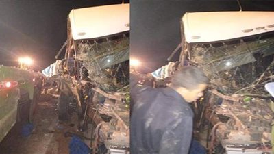 اللقطات الأولى لحادث التصادم الدموي بين أتوبيس وسيارة نقل بالوادي الجديد | فيديو وصور