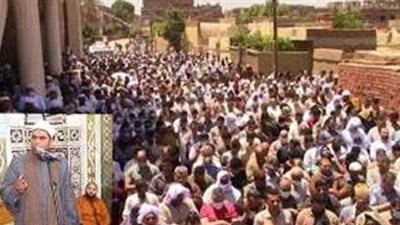 بث مباشر.. لحظة دفن الشيخ عبد الله عزب | فيديو