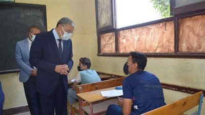 محافظ المنيا يشدد على ضرورة تحقيق الانضباط بلجان امتحانات الشهادة الإعدادية