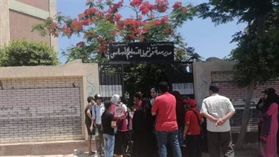 طلاب الإعدادية بالدقهلية ينهون ماراثون الامتحانات بترديد 