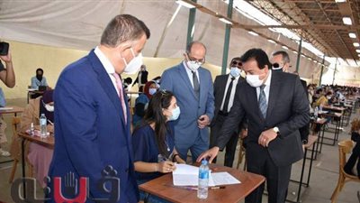 وزير التعليم العالي ورئيس جامعة عين شمس يتفقدان امتحانات نهاية العام