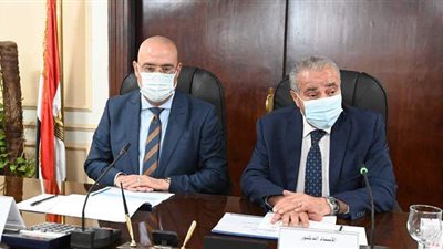 المصيلحي والجزار يستعرضان الأراضي المطلوبة للأنشطة المختلفة بالمدن الجديدة