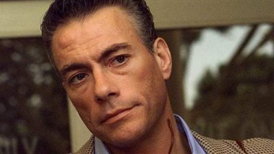 الحبس 3 أشهر لعامل اعتدى على مدير أعمال الفنان فان دام بالنزهة