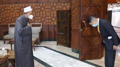الطيب يثني على نشاط السفير التايلاندي مع أبناء وطنه الدارسين بالأزهر