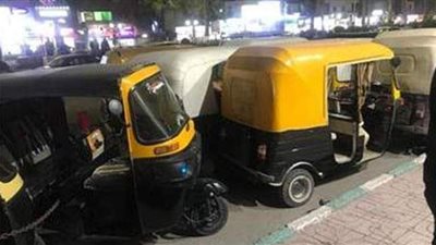 ضبط 22 توك توك لإعاقتهم الحركة المرورية بالجيزة