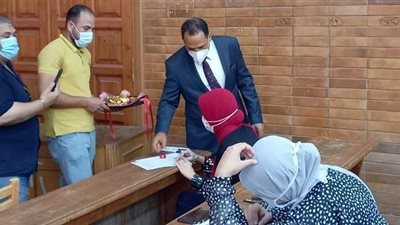 رئيس جامعة دمنهور يتفقد الامتحانات وسط إجراءات احترازية مشددة