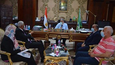 المنيا تبحث خطة تسويق الحاصلات الزراعية بقرى حياة كريمة