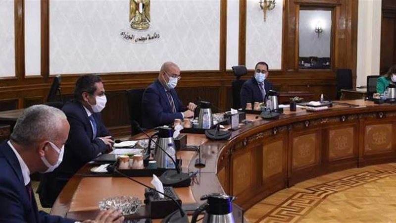 رئيس الوزراء يتابع