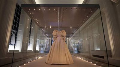 عرض فستان الأميرة ديانا في منزلها بلندن.. والثمن مفاجأة | صور