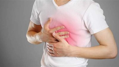 6 أطعمة ومشروبات عشبية لعلاج حموضة المعدة