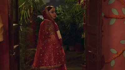 طلب منها تصرف غير لائق.. عروس هندية تحتجز العريس وعائلته كرهائن.. والشرطة تتدخل