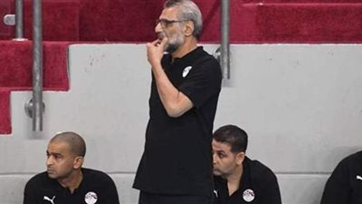 هشام صالح: لا أعلم سبب تسريح منتخب الصالات.. واسألوا مجاهد