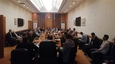 شعبة الأدوات الكهربائية تناقش المشاركة فى مبادرة حياة كريمة