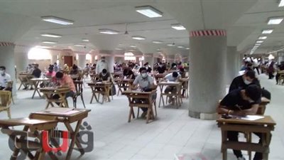 بث مباشر.. جولة لوزير التعليم العالي داخل اللجان الامتحانية بجامعة حلوان