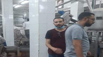 ضبط 18 ألف قطعة حلوى يعاد تصنيعها وأغذية منتهية الصلاحية بالقليوبية