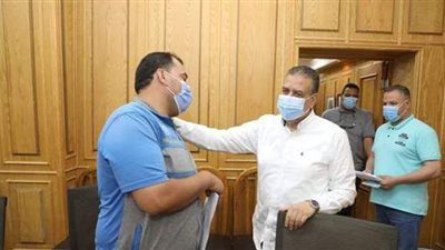 مساعدات مالية عاجلة لأسر متضررة من حريق منشأتهم بالمنوفية