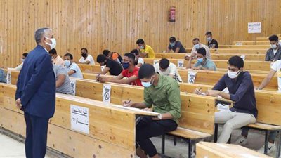 6481 طالبا يؤدون الامتحانات بجامعة جنوب الوادي