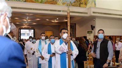 أجراس الأسقفية تدق لتعلن بدء صلوات حفل تنصيب الرئيس الجديد