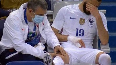صدمة لمنتخب الديوك.. إصابة كريم بنزيما قبل انطلاق اليورو