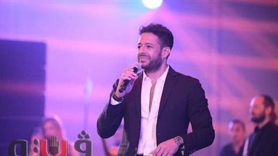 حماقي يتألق في أحدث حفلاته.. ويهدي جمهوره أغنية 