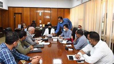 سكرتير عام مساعد قنا تجتمع بأعضاء لجنة تطوير المناطق غير المخططة