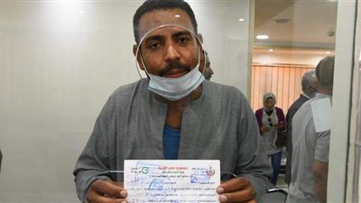 بحضور جماهيري.. محافظ قنا يفتتح مكتب تصديقات الخارجية l صور