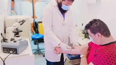 1837 مواطنا يتلقون الخدمة الطبية بقرية حلوة بالمنيا