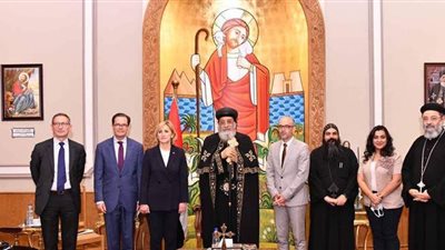 البابا تواضروس يستقبل رئيسة لجنة الدفاع الوطنى بالبرلمان الفرنسي