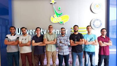 طلاب بهندسة المنصورة ييتكرون نظارة ذكية لمساعدة المكفوفين