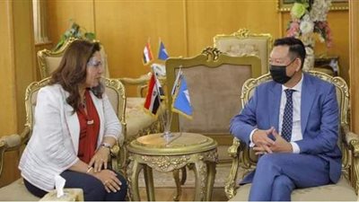 محافظ دمياط تبحث إبرام مخطط توأمة مع فيتنام في مجال تصنيع الأثاث