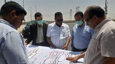 رفع كفاءة الطرق بمنطقتي إسكان المستقبل والعائلى بالشروق