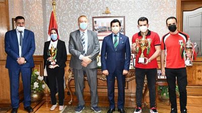 وزير الرياضة يكرم منتخب الشطرنج بعد نتائج البطولة الأفريقية