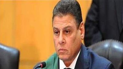 إعادة محاكمة 3 متهمين بـ