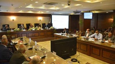 محافظ الجيزة: لا تعامل مع مقاول يؤخر تنفيذ المشروعات عن 4 أشهر