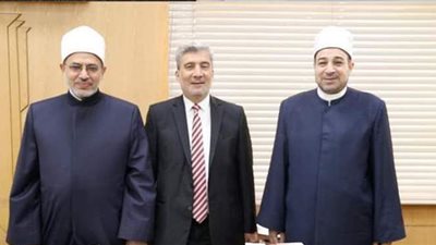 المعاهد الأزهرية يناقش زيادة عدد الطلبة بالمعاهد في غزة وامتحانات الثانوية