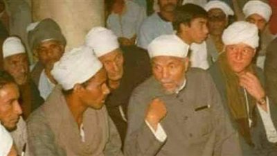 هنا صلى إمام الدعاة.. صورة نادرة للشيخ الشعراوي في المسجد العمري بقنا